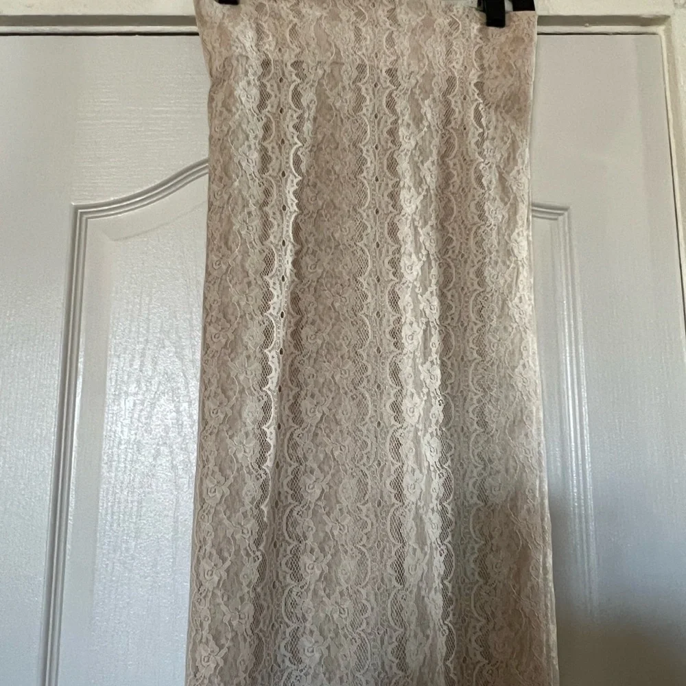 Vintage Lace Curtain (1) panel Tan color 110”Wx86”L - Picture 1 of 6